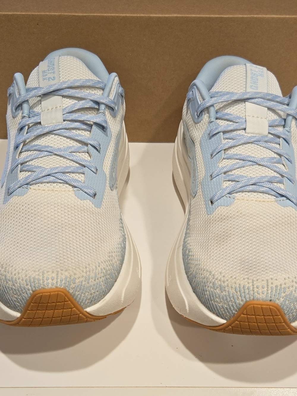 Brooks Ghost Max 2 Women Running Shoes Size 9.5 Coconut Milk Blue
